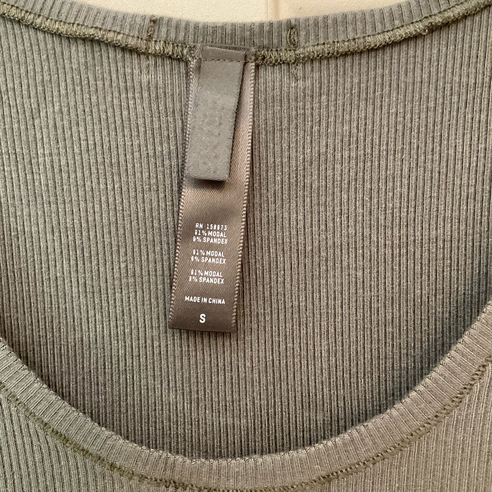 Skims Cotton Ribbed Top and Leggings, Gray, Fading of the leggings, Sz S - Picture 8 of 16